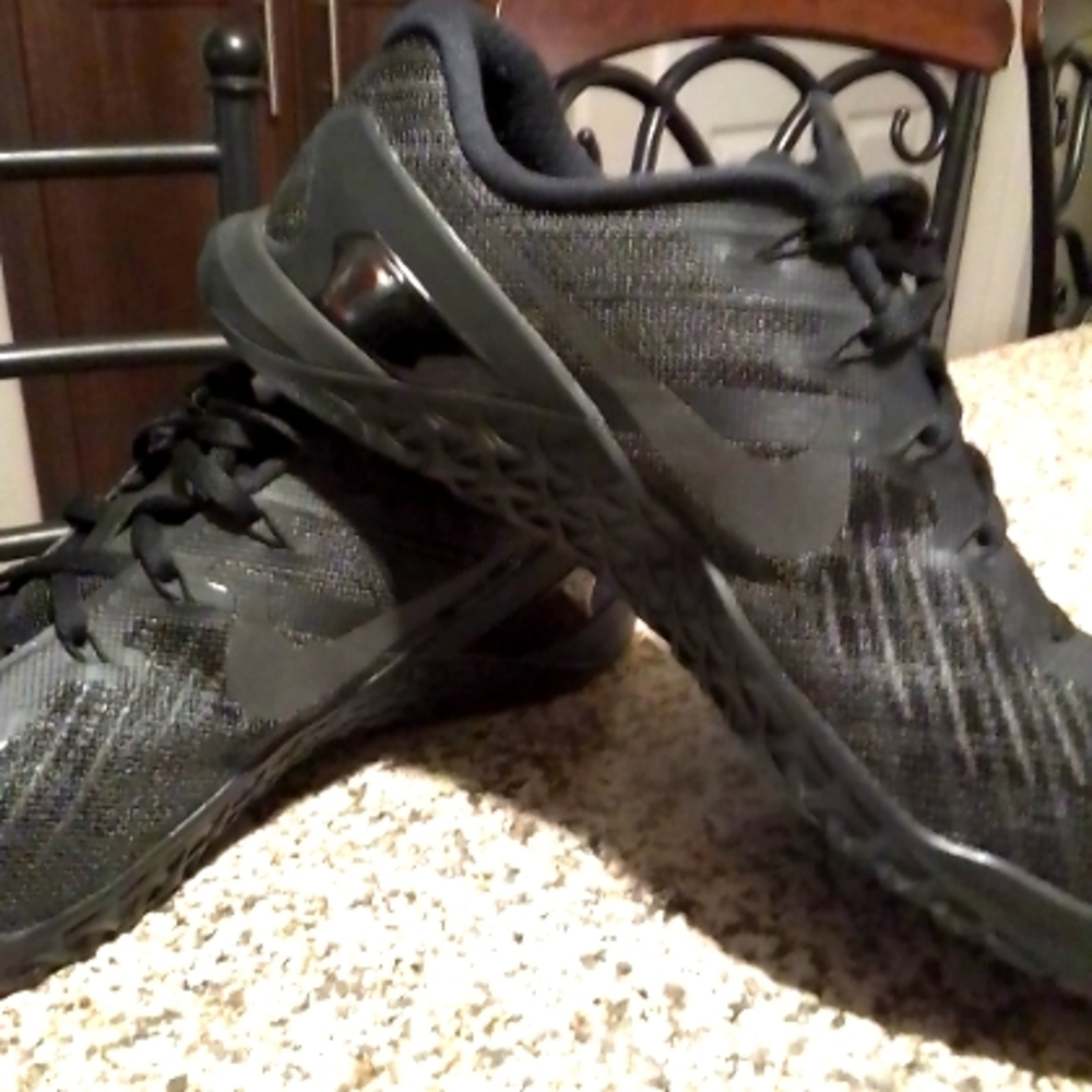 New* Nike METCON Triple Black
